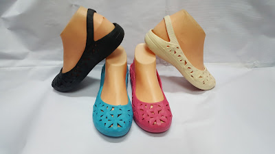 Tampil Cantik Dengan Model Sepatu  Sandal  Crocs  Wanita  