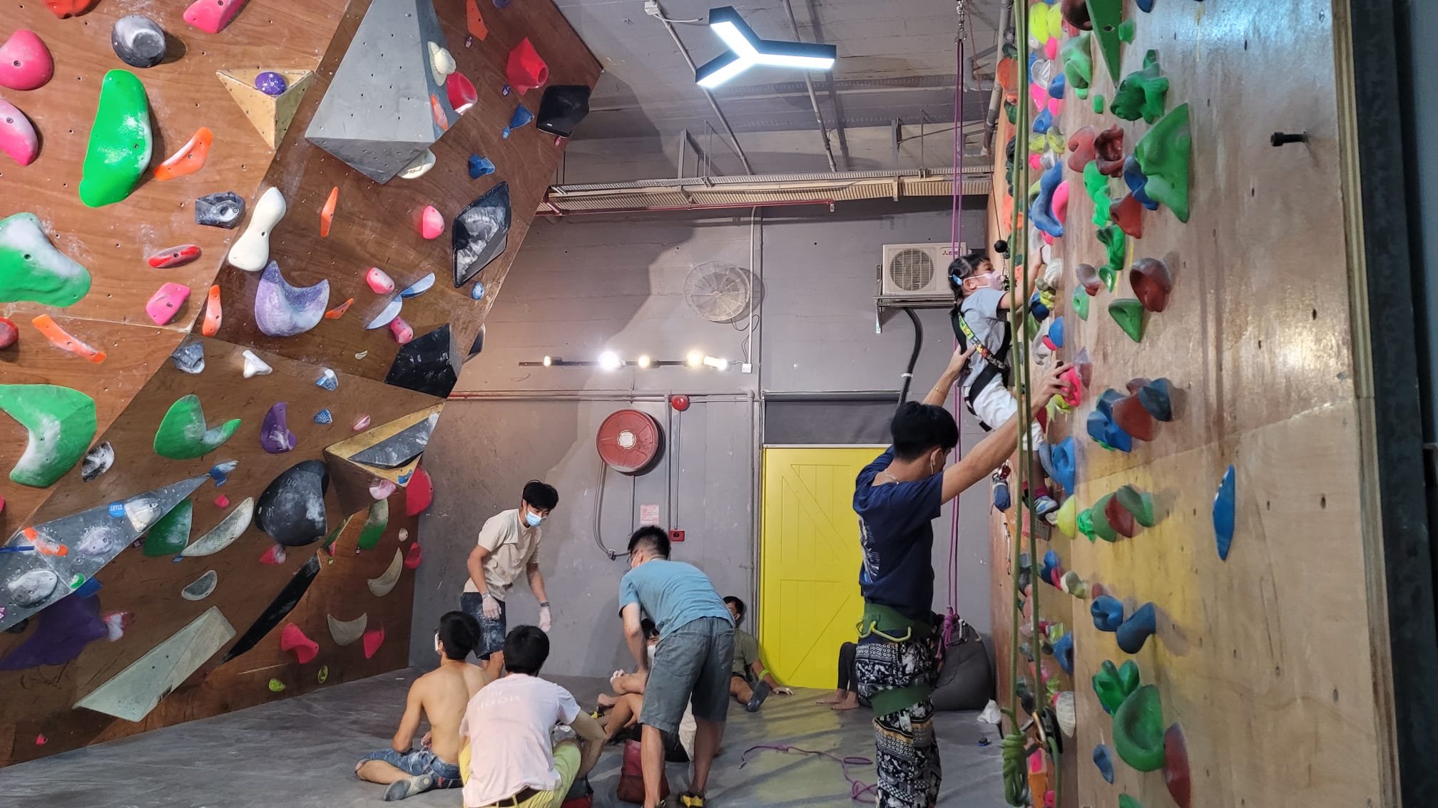 攀登基地 BaseClimb Hong Kong Bouldering Gyms
