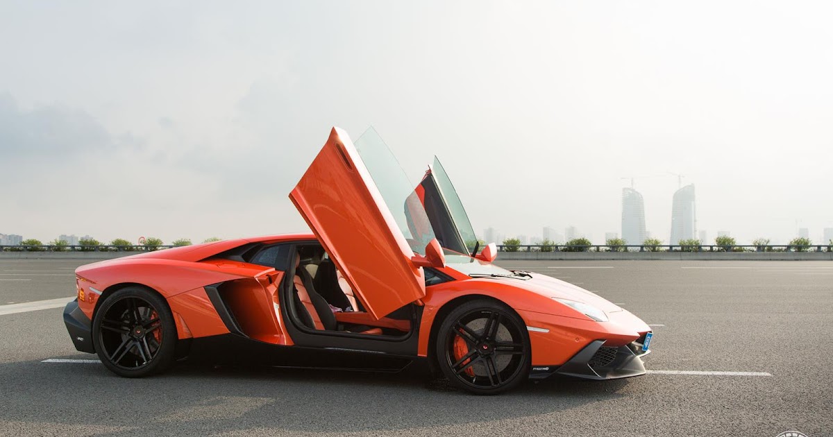 Lamborghini Aventador lp720