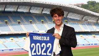 Oficial: La Real Sociedad renueva hasta 2022 a Odriozola