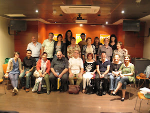 Algunos de los participantes en el Taller de escritura creativa Fnac 2011