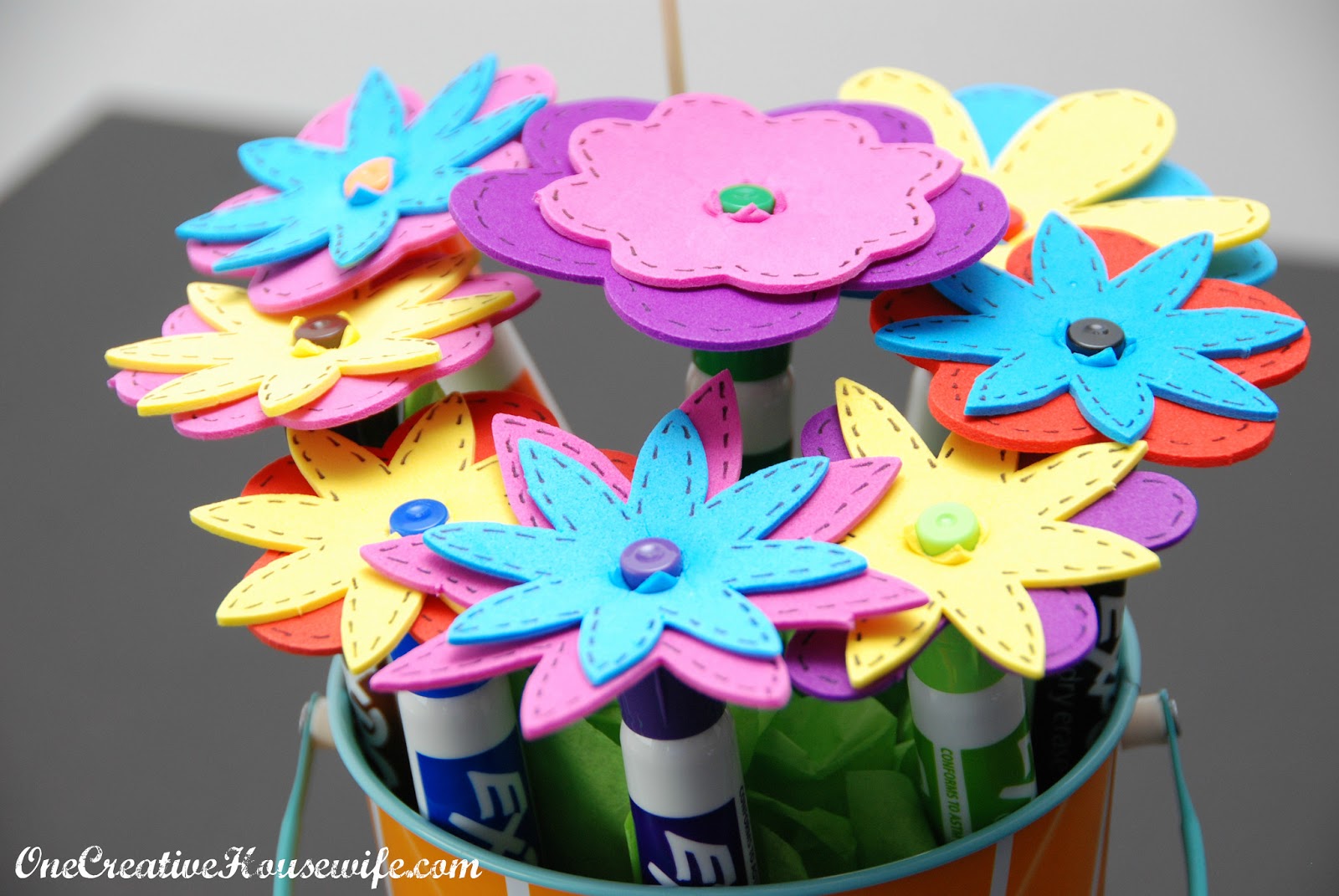 Dry Erase Marker Bouquet - Teacher Gift - The Happy Scraps