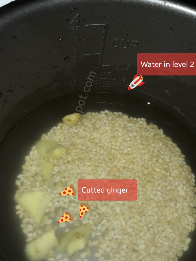 Healthy Nurul Beauty Cooking barley soup using 2.5 liter pressure cooker.