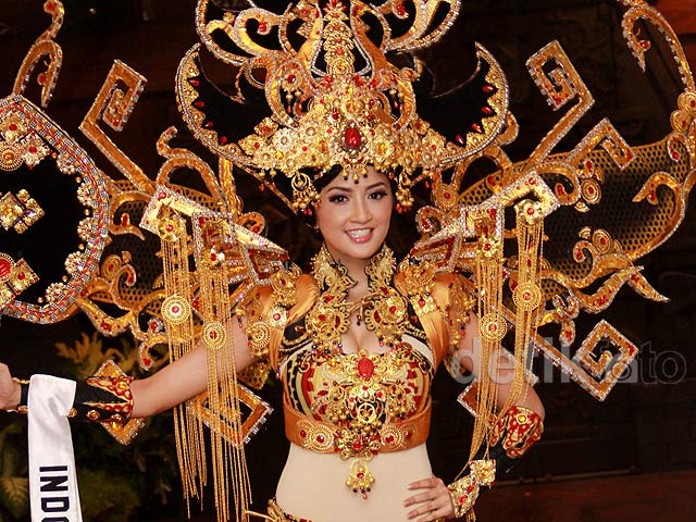 national costume miss universe indonesia