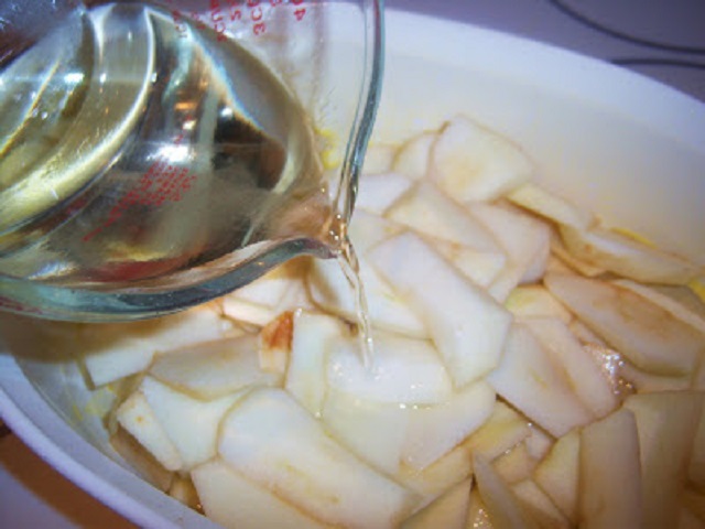 mcintosh apples prepared for a dumpling recipe with simple syrup