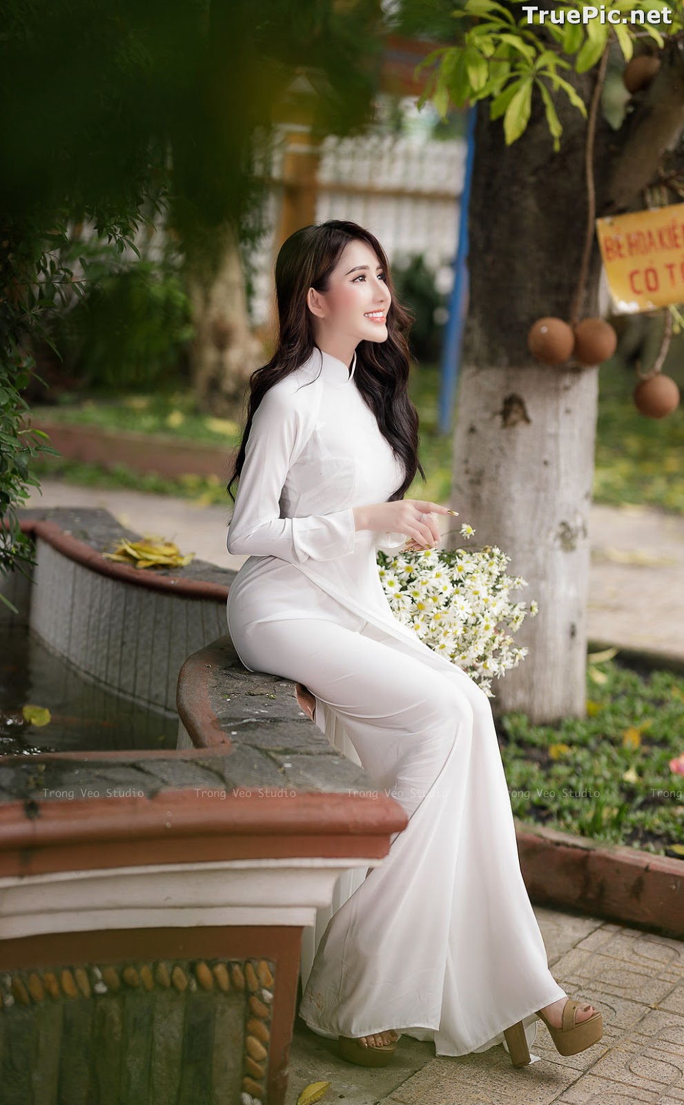Image The Beauty of Vietnamese Girls with Traditional Dress (Ao Dai) #1 - TruePic.net - Picture-16