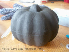 How to make a bat pumpkin and a spider pumpkin