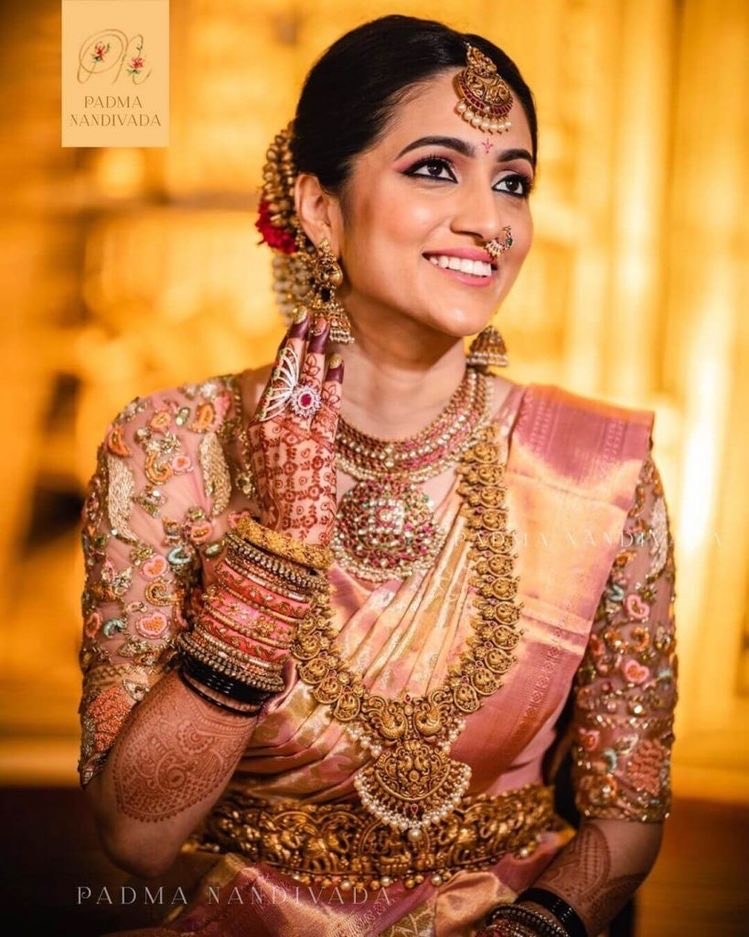 Bride in Nakshi Mango Mala Kundan Choker - Jewellery Designs