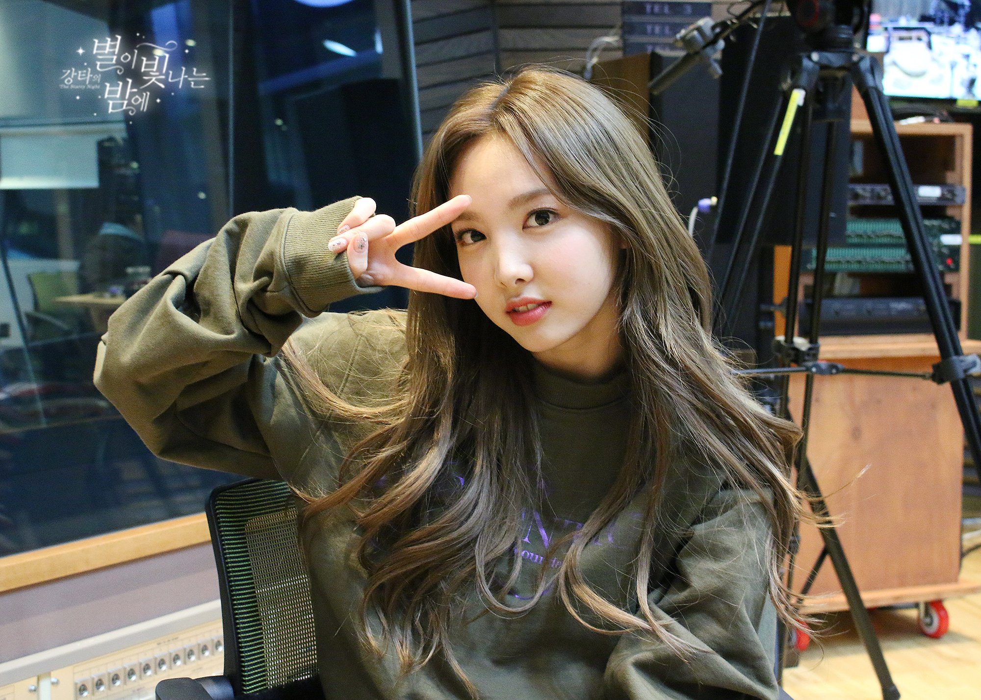 девочка наен. Twice nayeon. кпоп группа твайс. твайс участницы наен. девочка наен.