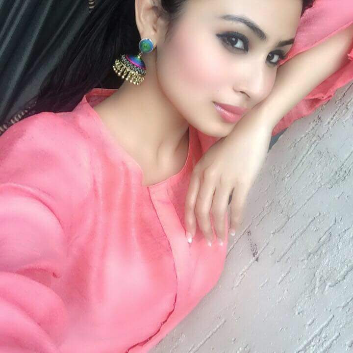 Mouni Roy Sexy Hot Wallpaper Hot Celebrity Pictures