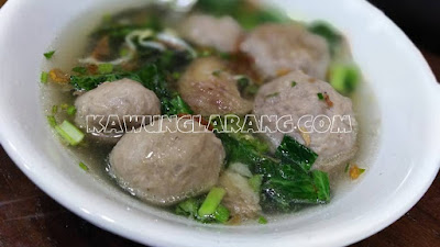 hai-para-jomblo-cobalah-makan-bakso-di-sini-mungkin-akan-kau-temukan-rusukmu