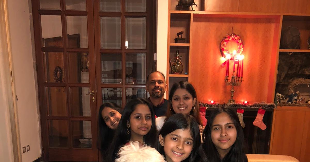 Christmas wishes from the  Lobo Rebello Gang- 2019