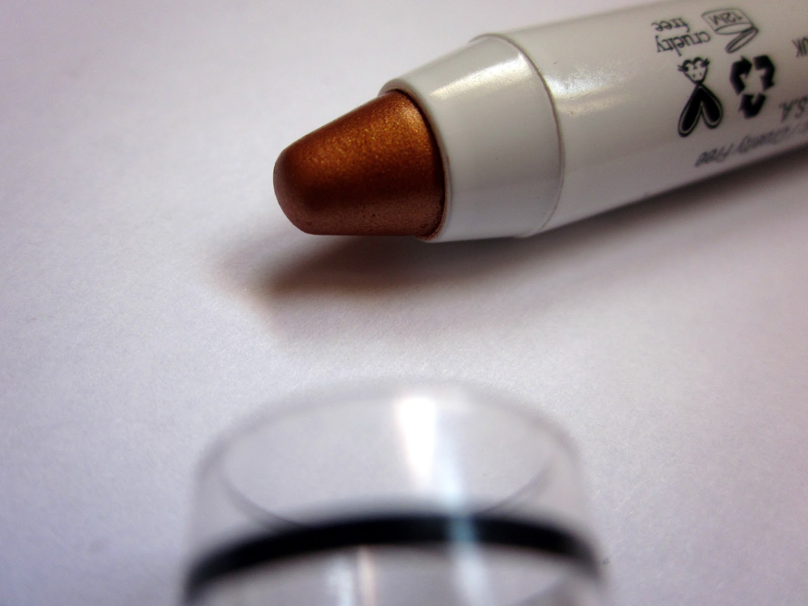 Le boudoir d'Ines ♦ Les Crayons Jumbo by NYX, le secret d'un smoky eye