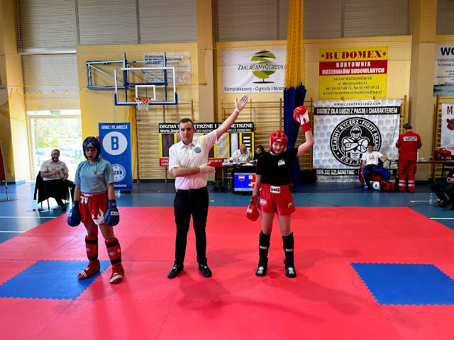 Kinga Nowakowska, kariera sportowa, Akademia Zwycięzcy, SKF BOKSING, kadet, junior, trener, praca, Polska, sport, nagroda, medal, złoto, kick-light, Mistrz Polski, kickboxing, Zielona Góra, sport, light contact, Włoszakowice 2021, lubuskie, wspólpraca