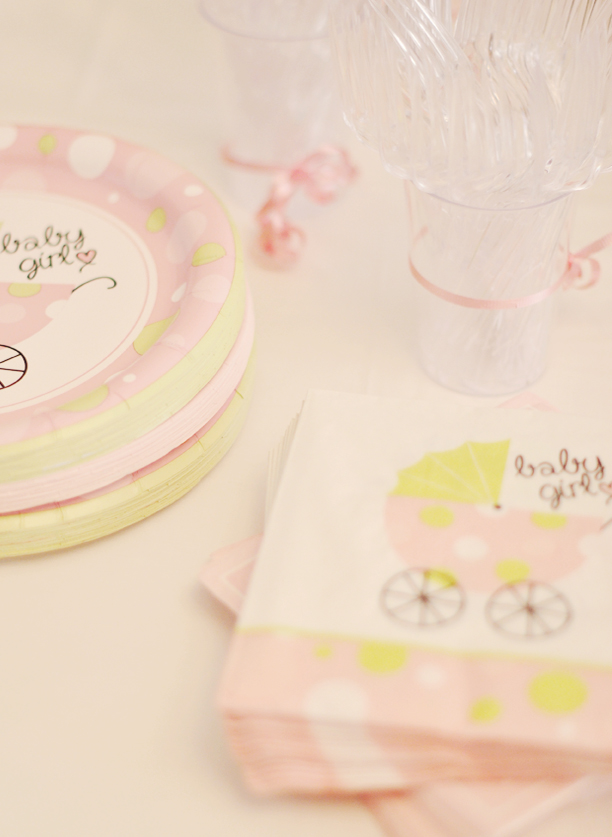 baby shower napkins and plates