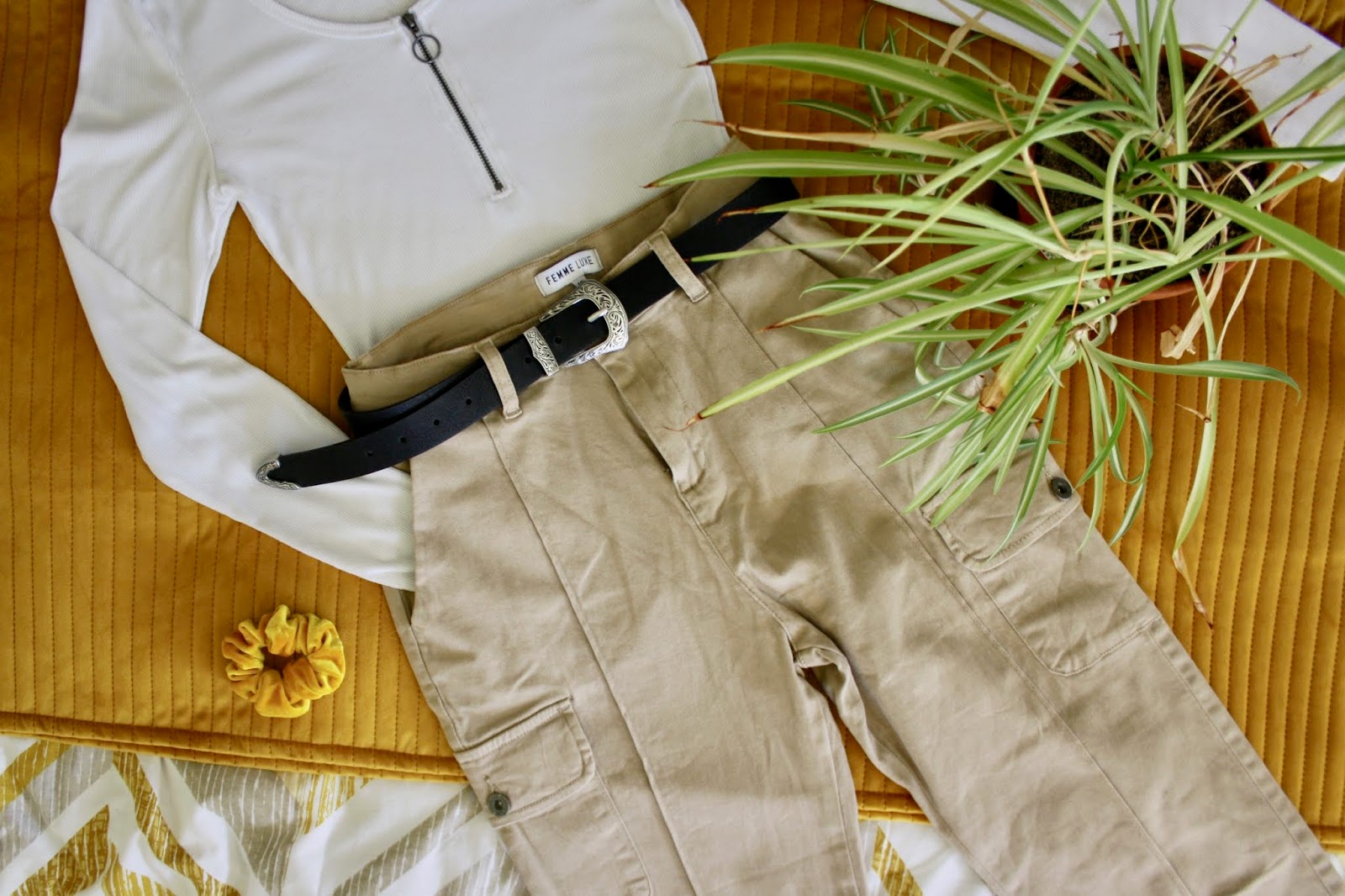 Femmeluxefinery.co.uk stone cargo slim fit trouser