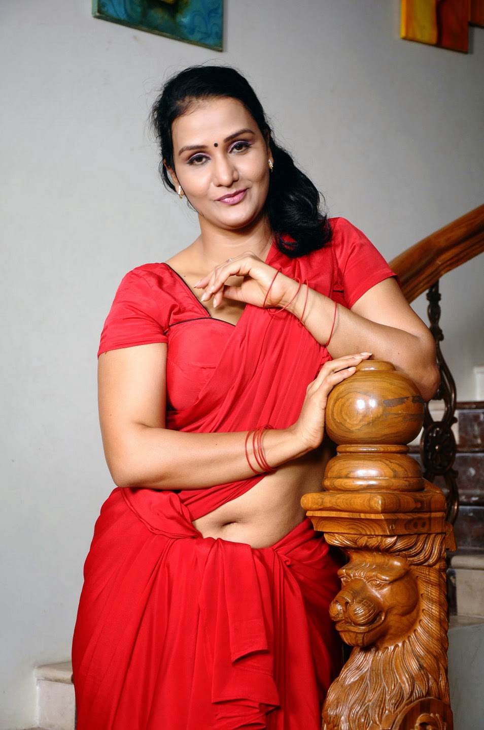 Apoorva Aunty Spicy Navel Show - Sexy Photolite-4994