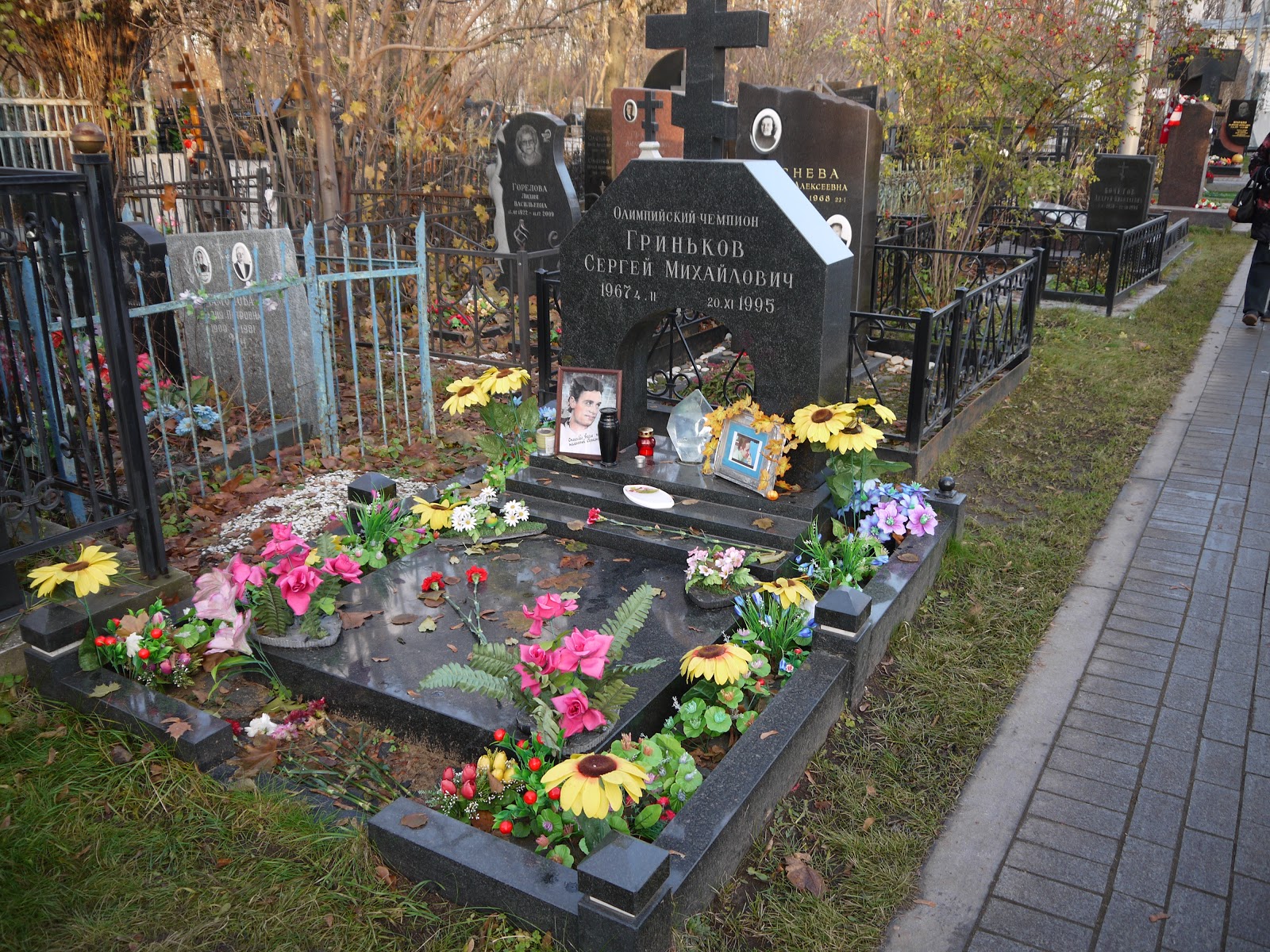 Могила Сергея Гринькова на Ваганьковском кладбище