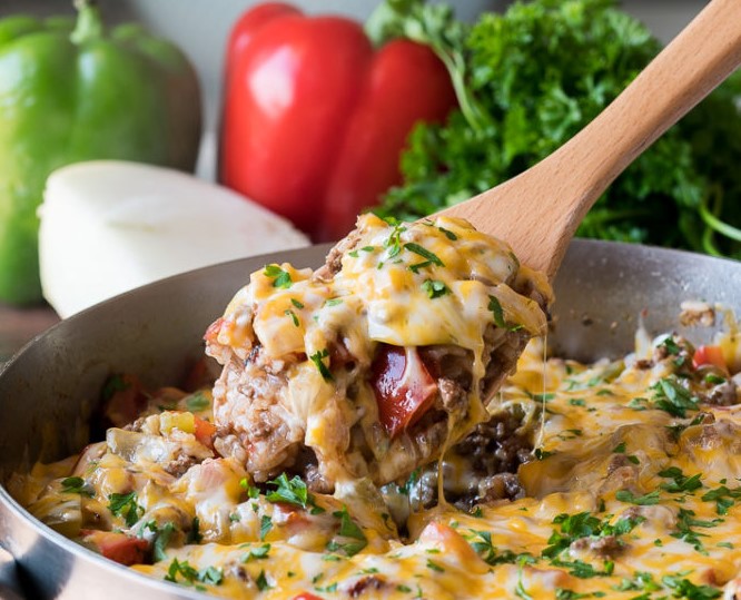 GROUND BEEF STUFFED PEPPER SKILLET #dinner #healthyrecipes #vegan GROUND BEEF STUFFED PEPPER SKILLET #dinner #healthyrecipes #vegan