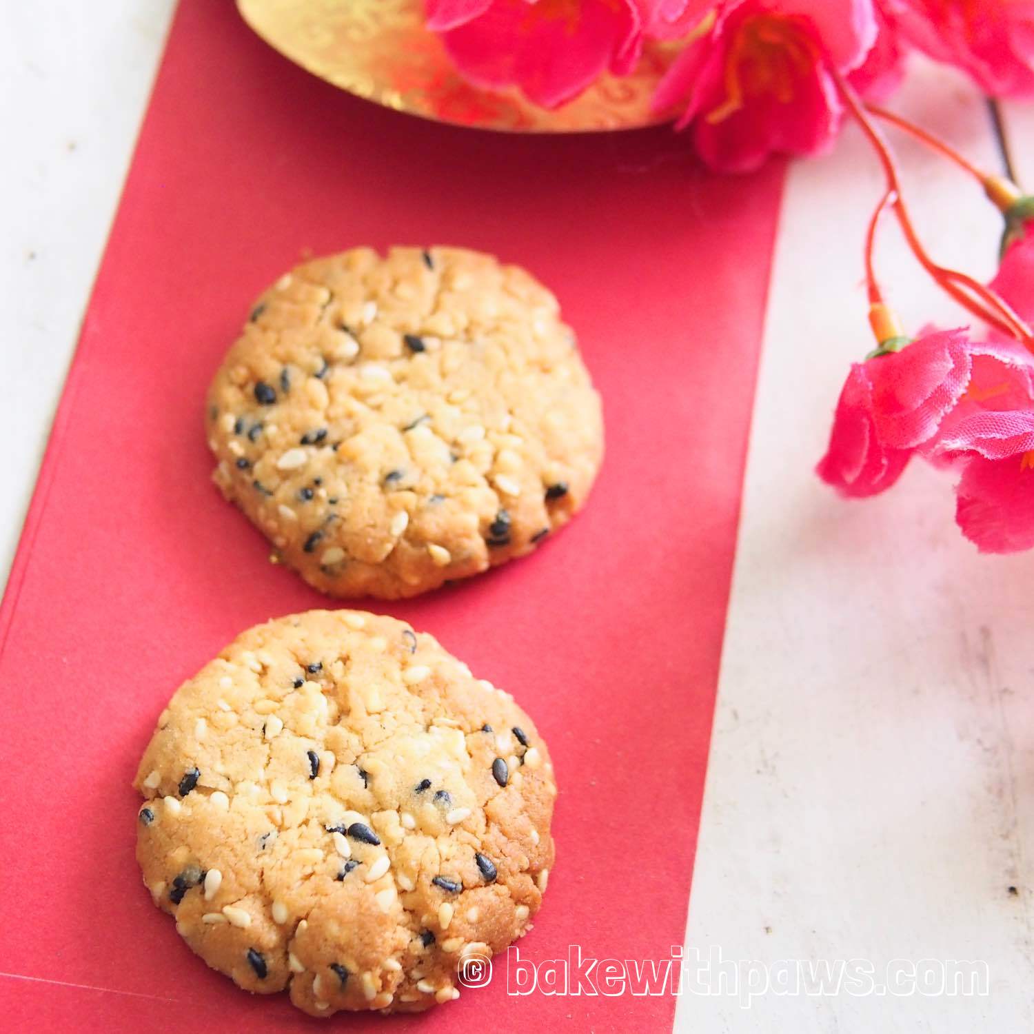 Crunchy Sesame Seed Cookies BAKE WITH PAWS