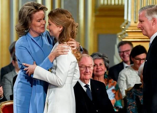 Princess Elisabeth, Duchess of Brabant is the eldest of King Philippe and Queen Mathilde. Grand Cordon of the Order of Leopold. Natan dress