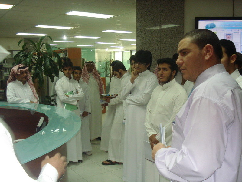 الثانوية بنين الريان رجال أعمال المستقبل بالمرحلة في زيارة للغرفة