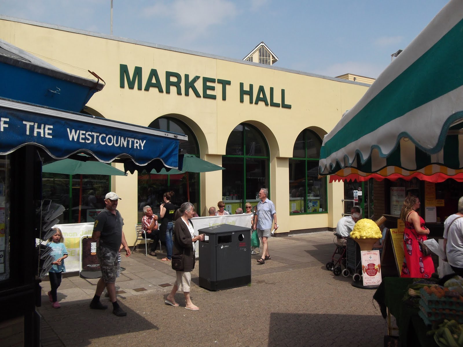 MuhMur Secondhand Record Shops 12 Newton Abbot.