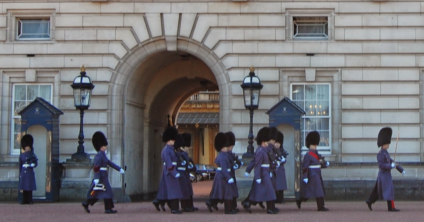 Northumbrian Gunner: London - Buckingham Palace