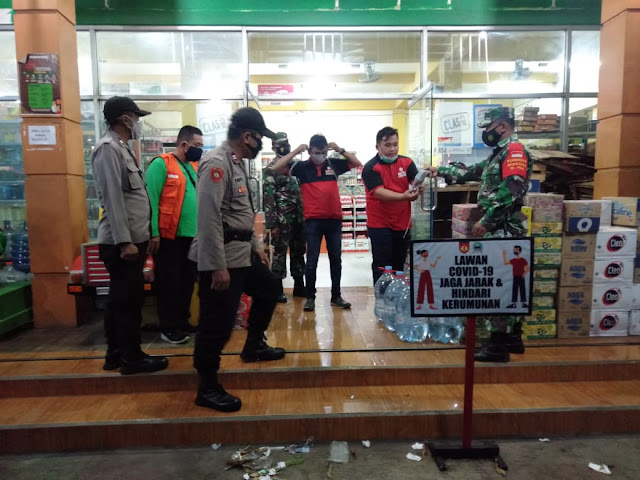 Tim Yustisi Karangmalang Melakukan Operasi PPKM Darurat di Wilayahnya Tim Yustisi Karangmalang Melakukan Operasi PPKM Darurat di Wilayahnya