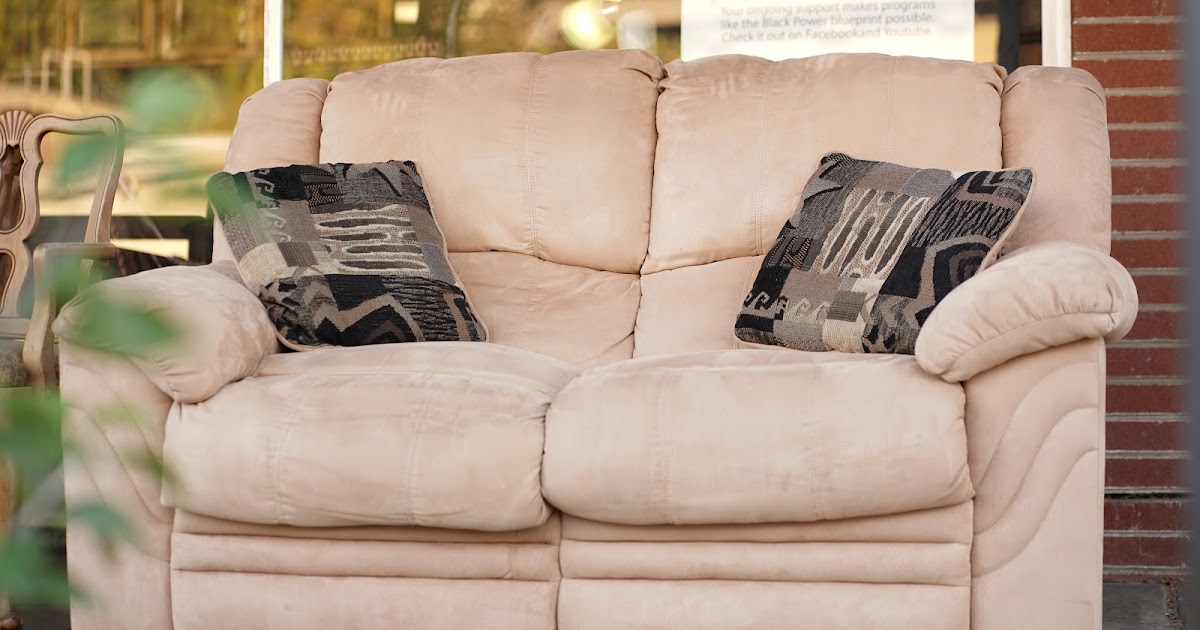 UHURU FURNITURE & COLLECTIBLES **SOLD** 34056 Douglas Furniture 62