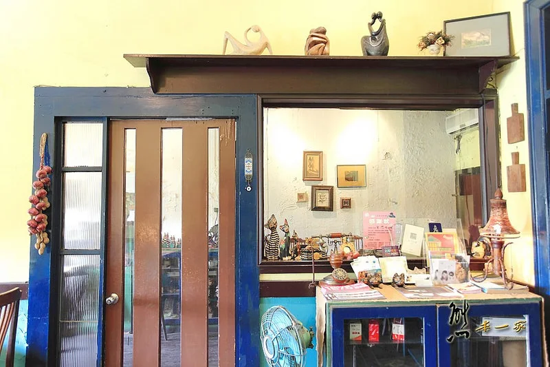 台南窄門咖啡館