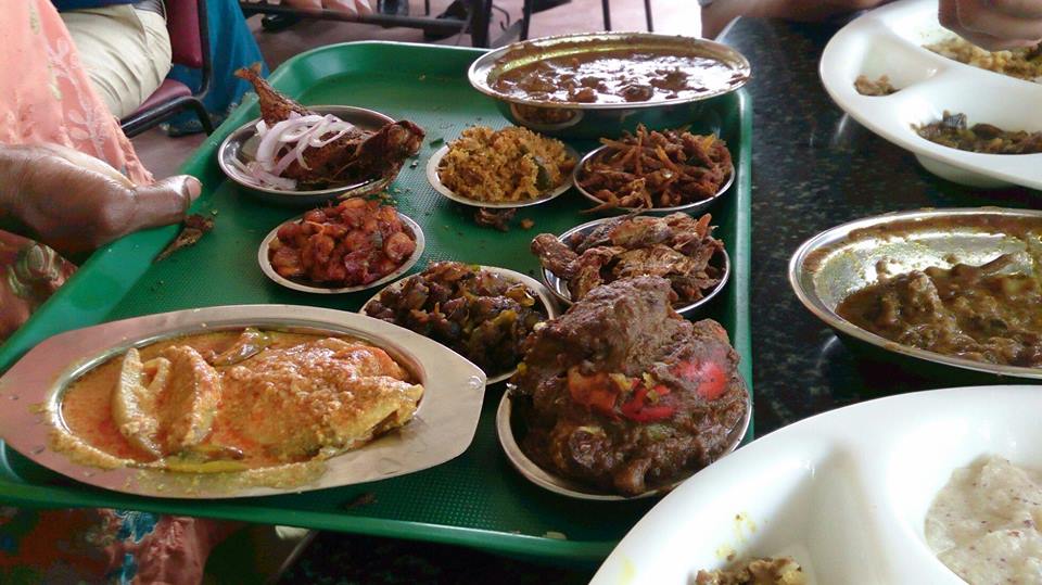 Classic Kerala Houseboat Trips with Yummy Cruises