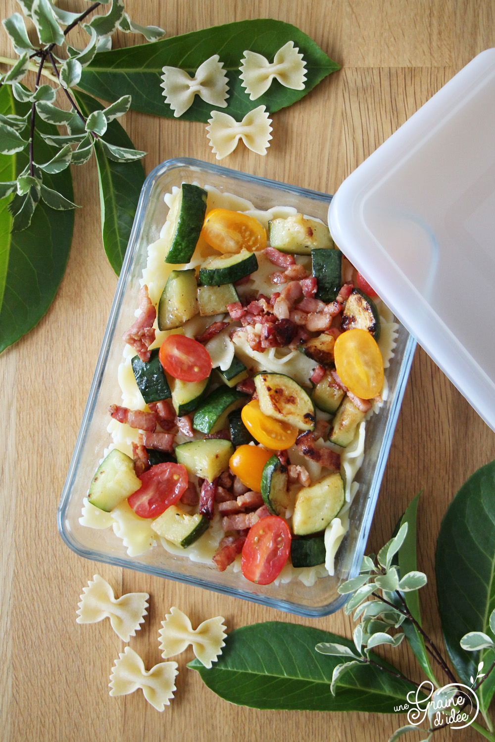 Lunch Box Pâtes Courgettes Lardons et Tomates Une Graine d'Idée