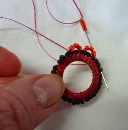 Sandy Snowden: Beaded O ring Tutorial