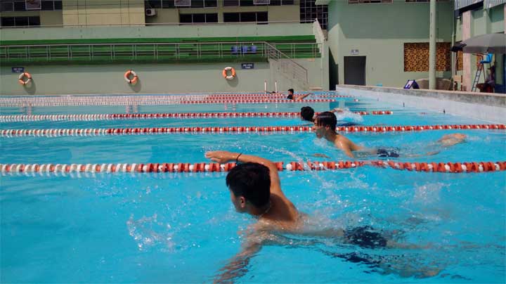 Bể bơi đại học Bách Khoa