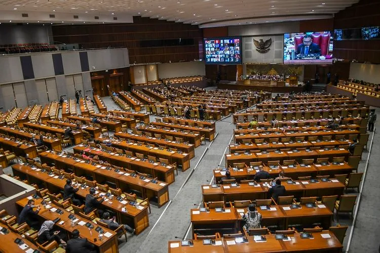 Interupsi Anggota DPR Tak Digubris Puan dkk Saat Rapat Paripurna, Padahal Cuma Minta Satu Menit Ngomong