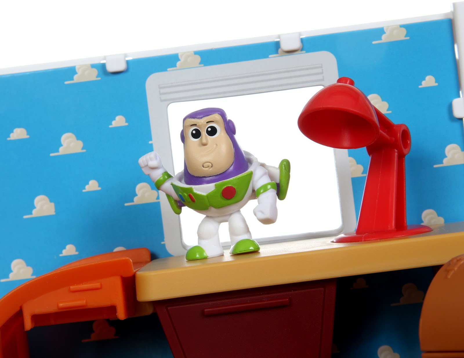 Dan the Pixar Fan Toy Story Mattel "Minis" Playsets (Andy's Room