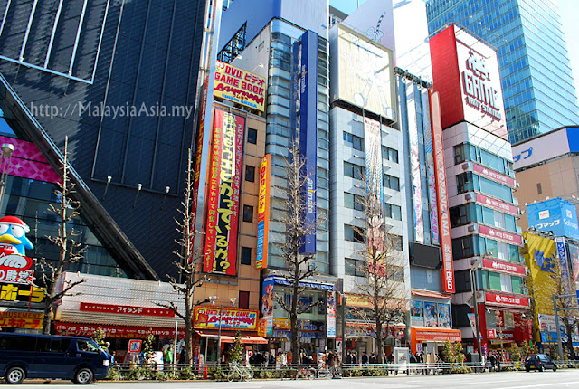 Street Photos of Akihabara