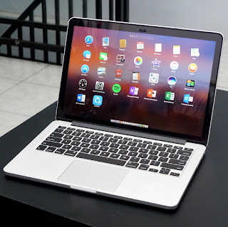 MacBook Pro Retina i5 (13-inch, Early 2015) Fullset