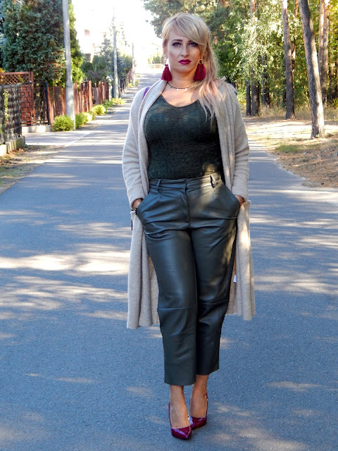 khaki4.jpg
