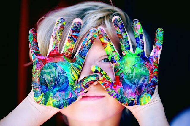 Make money from Painting Walls How To Make Money Fast As A Kid - Making the walls colorful through paintings
