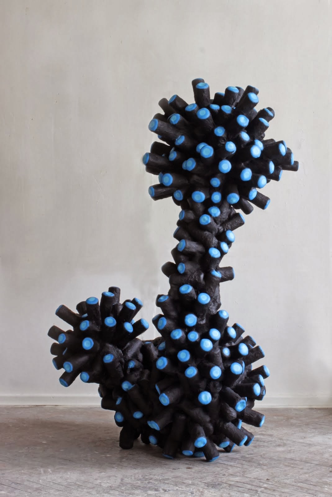 the blue spot obsession, mixed media, 205x145x110cm, 2014