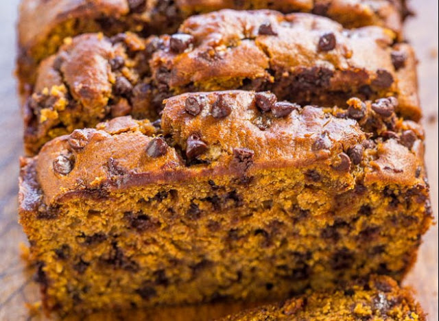 Pumpkin Chocolate Chip Bread #pumpkin #desserts