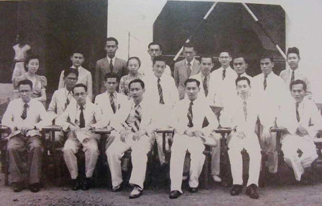 Pergerakan Nasional Sebagai Langkah Kebangkitan Nasional Indonesia Pergerakan Nasional Sebagai Langkah Kebangkitan Nasional Indonesia