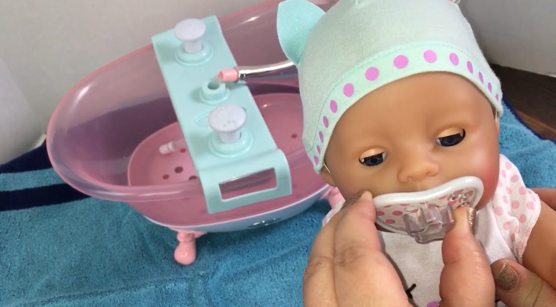 Fun with Baby Alive Our New Baby Born Doll and Bathtub