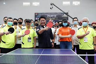 Buka Kejurnas Tenis Meja, Herman Deru Jajal  Pasilitas GOR Pitstop Xiom Table Tennis Center 