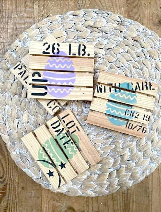 Stenciled Easter pallet coasters
