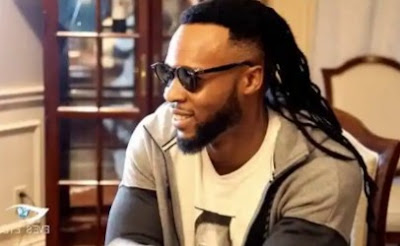 Flavour Visits His Childhood Street In Enugu (Photos)