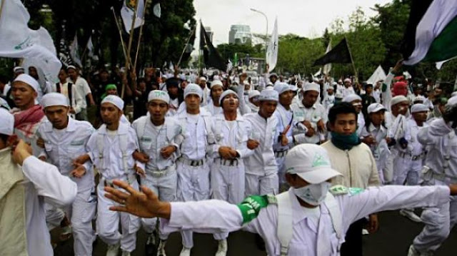 Ungkapan Kekecewaan MUI Karena FPI Lakukan Sweeping Atribut Natal Ungkapan Kekecewaan MUI Karena FPI Lakukan Sweeping Atribut Natal