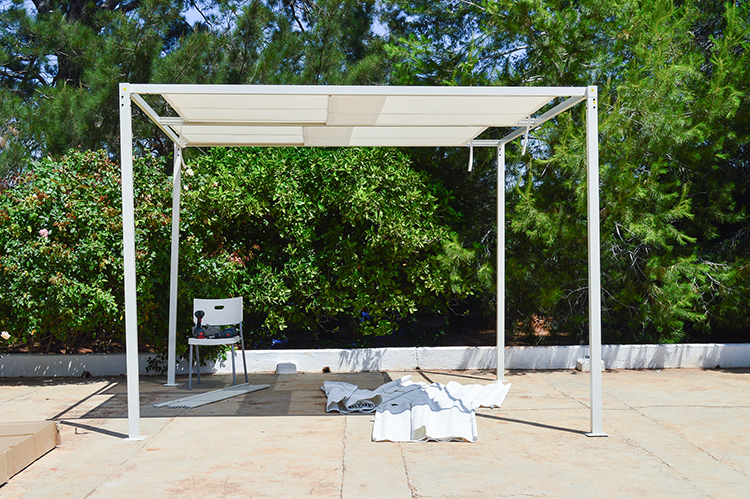 montaje-pergola-leroy-merlin-tres-studio-mobiliario-esterior-jardin